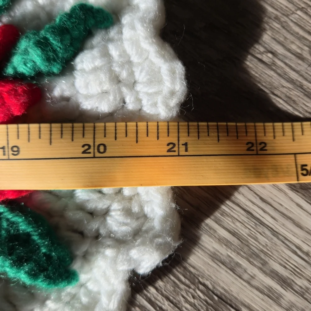 Vintage Handmade Crochet Poinsettia 3D Flower Christmas Table Runner Large 32" - Picture 11 of 11